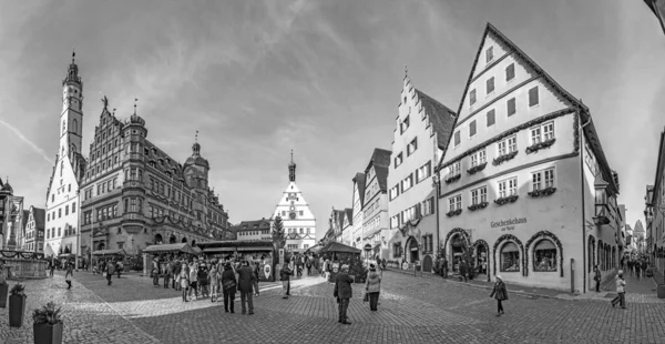 Vista panorámica de la ciudad medieval de Rothenburg ob der Tauber . — Foto de Stock