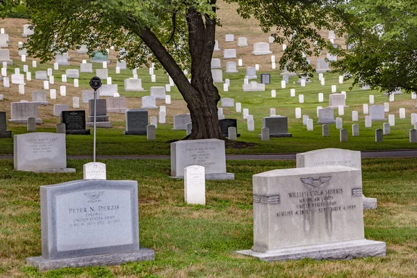 Arlington Ulusal Mezarlığı'mezar taşları — Stok fotoğraf