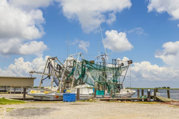 Fishing boat with net anchors at Marquez canal in New Orleans — Stock Photo, Image