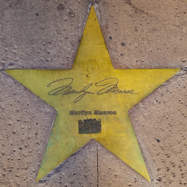 Star of Marilyn Monroe  on sidewalk in Phoenix, Arizona. — Stock Photo, Image