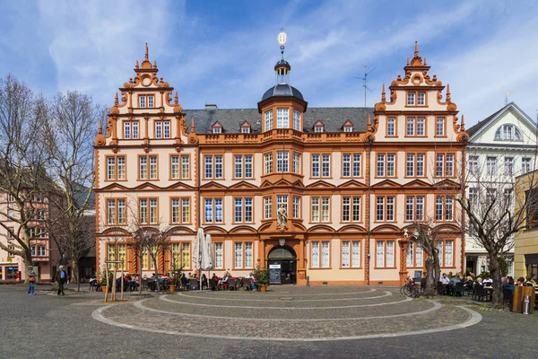 Fassade des Gutenberg-Hauses in Mainz — Stockfoto