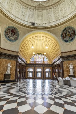 Wiesbaden 'deki eski Kurhaus' un içinde.