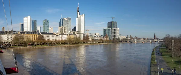 Panoramatický pohled na panorama Frankfurtu nad Mohanem — Stock fotografie