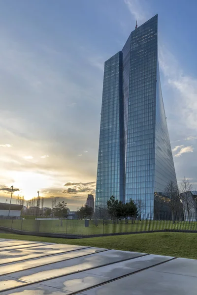 Panoramatický pohled na novou budovu Ecb v ostendu, Frankfurt nad Mohanem — Stock fotografie