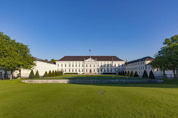 Bellevue Palace w Tiergarten (Berlin) - oficjalna rezydencja t — Zdjęcie stockowe
