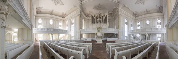 Inne i Ludwigskirche kyrka i Saarbruecken, Tyskland — Stockfoto