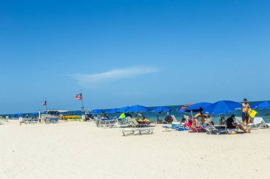 insanlar crandon park plaj sakin ol.