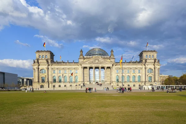 Reichstag edifício, sede do Parlamento alemão (Deutscher Bun — Fotografia de Stock