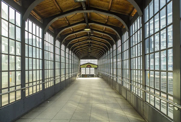 Berlins central s-Bahn station at Friedrichstrasse — Stock Photo, Image