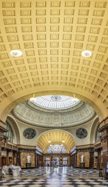 Wiesbaden 'deki eski Kurhaus' un içinde.