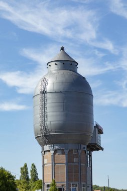 Neunkirchen 'de 20. yüzyılın sonlarından kalma eski demir anıtlar var.