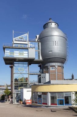 Neunkirchen 'de 20. yüzyılın sonlarından kalma eski demir anıtlar var.