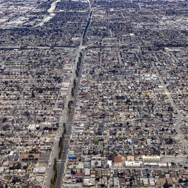 Antenn utsikt över Los Angeles med hus och gator i rektangeln — Stockfoto