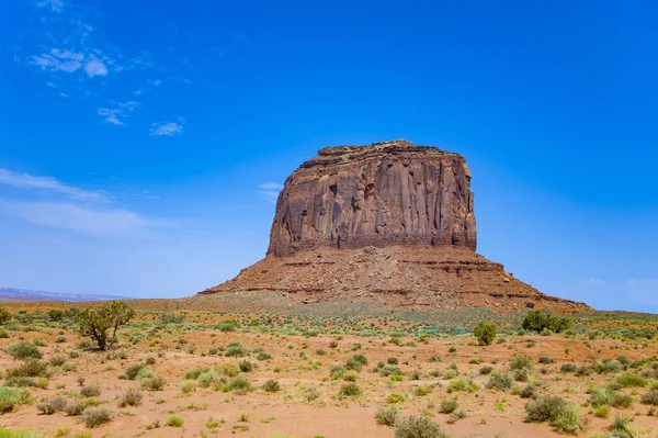 Scenisk hoodoo og gigantisk sandsteindannelse i Monument vall – stockfoto