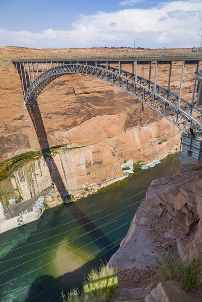 Navajo bridge spans the river colorado near Lees Ferry in Arizon — Stock Photo, Image