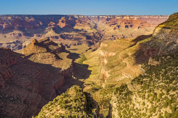 Widok z Grand Canyon Village i jasny Angel Trail do Grand C — Zdjęcie stockowe