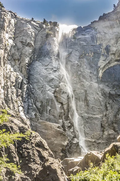 Cascate del velo nuziale nel Parco Nazionale dello Yosemite — Foto Stock