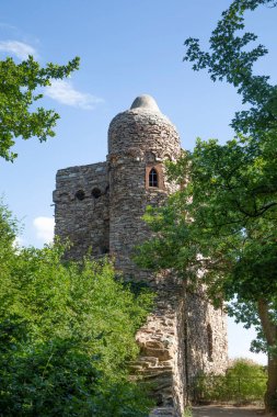 Ruedesheim, Almanya 'daki Niederwald Anıtı' ndaki tarihi Rossel binası.