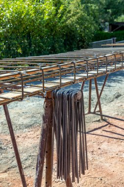 Beton temeller için demir çubuk.
