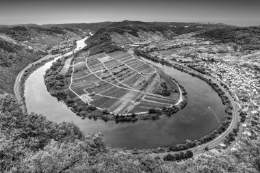 Bremm köyünün manzaralı Moselle nehir döngüsü