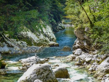 Slowenia 'daki ünlü Tolmin Kanyonuna bak