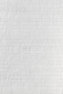 Yapılandırılmış ve beyaz boyanmış tuğla ev duvarı deseni