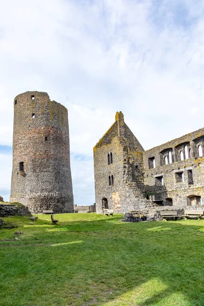 Vista Panorâmica Para Castelo Muenzenberg Sob Céu Azul — Fotografia de Stock