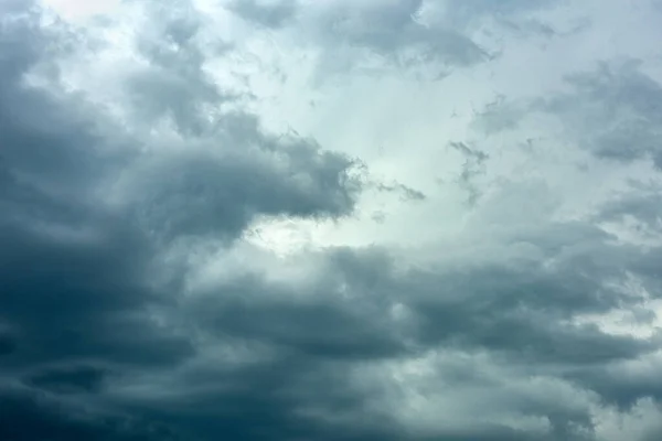 Nuages Commencent Former Une Grande Tempête Foudre Crépuscule — Photo