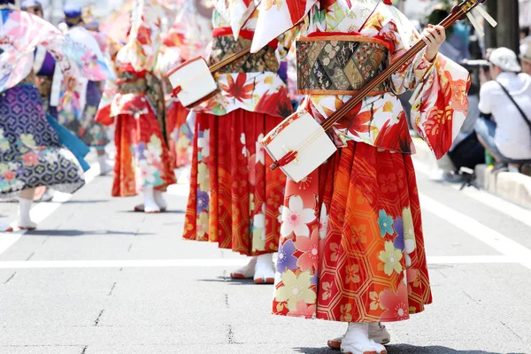 Японские Исполнители Танцуют Знаменитом Фестивале Йосакои Ежегодно Бесплатном Общественном Мероприятии — стоковое фото