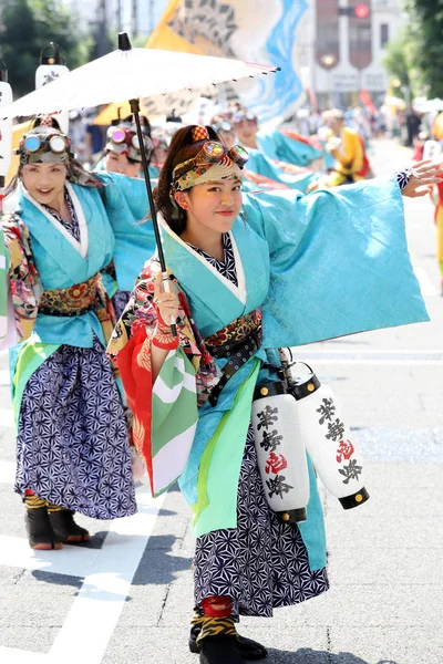 Kagawa Japan Juli 2018 Japanische Künstler Tanzen Beim Berühmten Yosakoi — Stockfoto