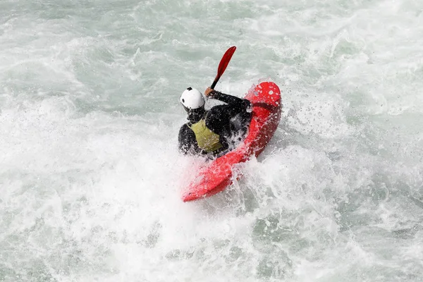 Kayak Eau Vive Sur Les Rapides Rivière Yosino Dans Canyon — Photo
