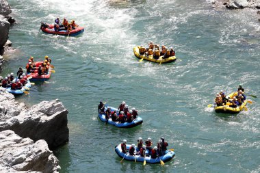 Koboke, Tokusima, Japonya - 14 Ağustos 2018: beyaz Yosino river rapids üzerinde 6 Ağustos 2018 üzerinde Koboke Kanyon, Japonya'da rafting su. Yosino nehirdir en popüler arasında Japonya'da kirişleri.