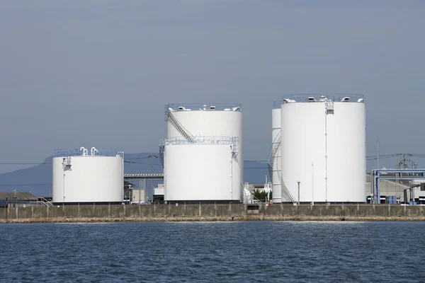 Endüstriyel Yakıt Depolama Tankları Petrol Rafinerisinde — Stok fotoğraf