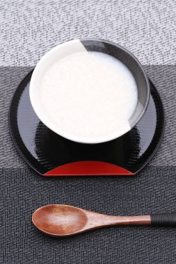 Japon geleneksel tatlı alkol içki bardak sake lees (amazake yapılan) 