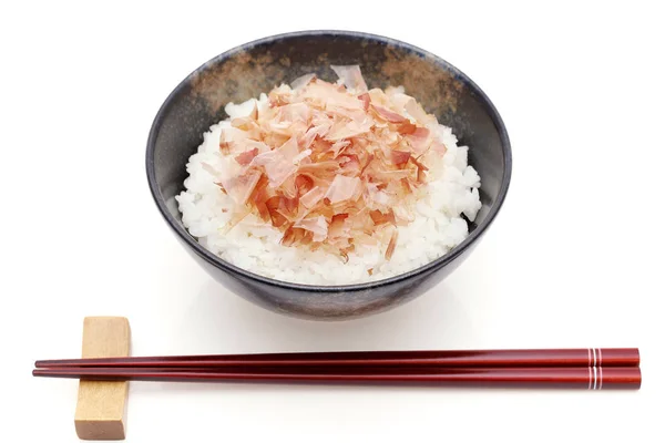 Japanisches Katuobushi Mit Gekochtem Weißen Reis Auf Weißem Hintergrund — Stockfoto