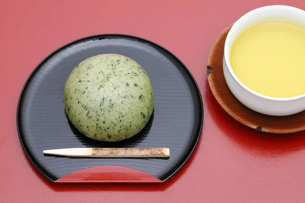 Doces Tradicionais Japoneses Kusa Manjyu Mesa — Fotografia de Stock