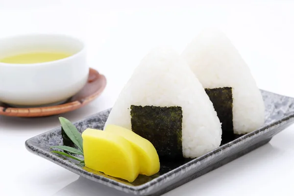 Onigiri Makanan Jepang Bola Nasi Jepang Segitiga Nasi Dengan Rumput — Stok Foto
