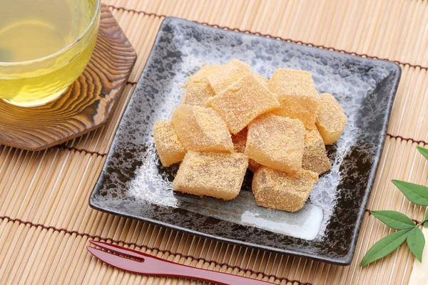 和菓子 わらび餅伝統菓子 — ストック写真