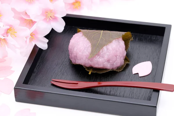 Japońska Cukiernia Deser Sakura Mochi Wykonany Ciasta Ryżowego — Zdjęcie stockowe