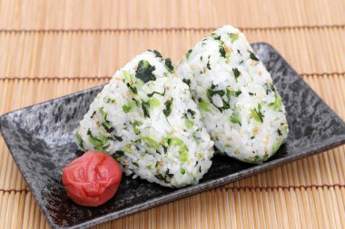 Onigiri, Japon gıda, Japon pirinç topu, nozawana shirasu ile pirinç üçgeni 