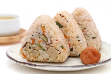 Onigiri, Japon gıda, Japon pirinç topu, Takikomigohan ile pirinç üçgeni  