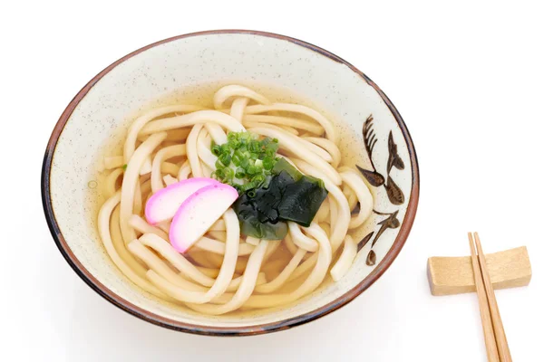 Japanse Kake Udon Noedels Een Keramische Kom Witte Achtergrond — Stockfoto