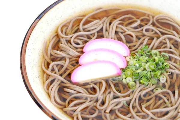 Giapponese Kake Soba Tagliatelle Una Ciotola Ceramica Sfondo Bianco — Foto Stock