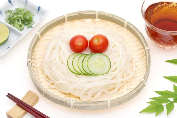 Japanese Somen Noodles Bamboo Dish Soy Sauce White Background — Stock Photo, Image