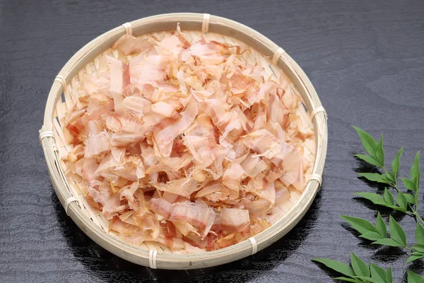 Cibo Giapponese Katuobushi Bonito Secco Sfondo Nero — Foto Stock