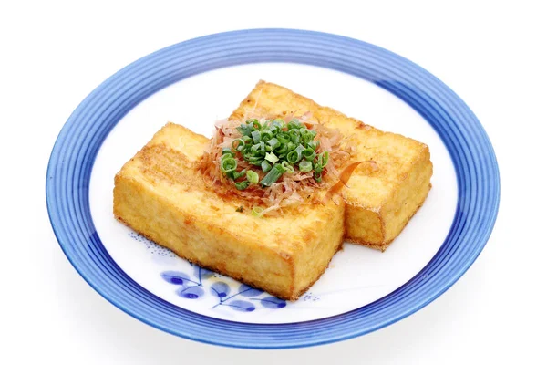 Cuisine Japonaise Cuisine Tofu Age Sur Fond Blanc — Photo