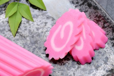 Japon gıda, Gri çanak Naruto kamaboko 
