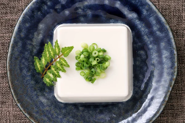 Comida Japonesa Tofu Frio Macio Japonês Uma Tigela Mesa Jantar — Fotografia de Stock