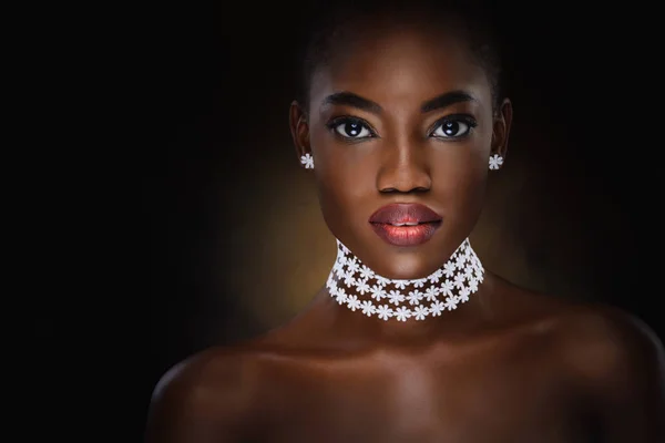 Vogue Style Close Portrait Beautiful Black Woman — Stock Photo, Image