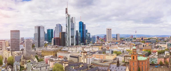 Vacker Utsikt Över Frankfurt Main Solljus — Stockfoto